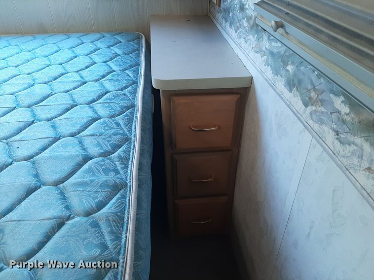 image for item KD9226 1999 Ford E450  RV