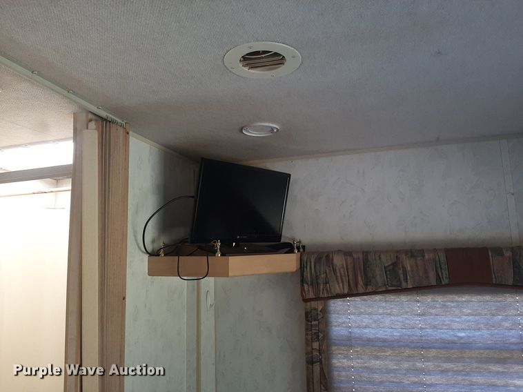 image for item KD9226 1999 Ford E450  RV