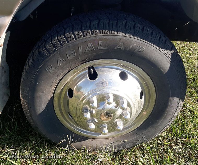 image for item KD9226 1999 Ford E450  RV