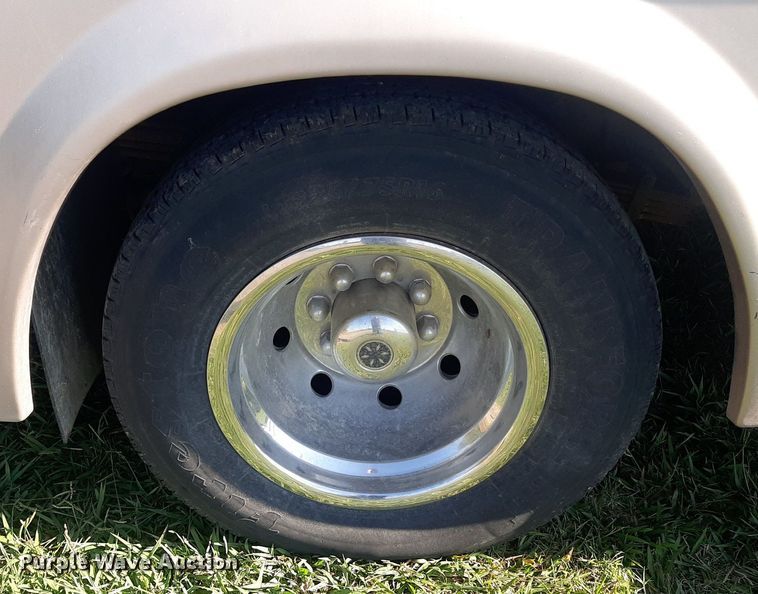 image for item KD9226 1999 Ford E450  RV