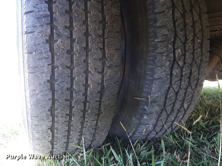 image for item KD9226 1999 Ford E450  RV