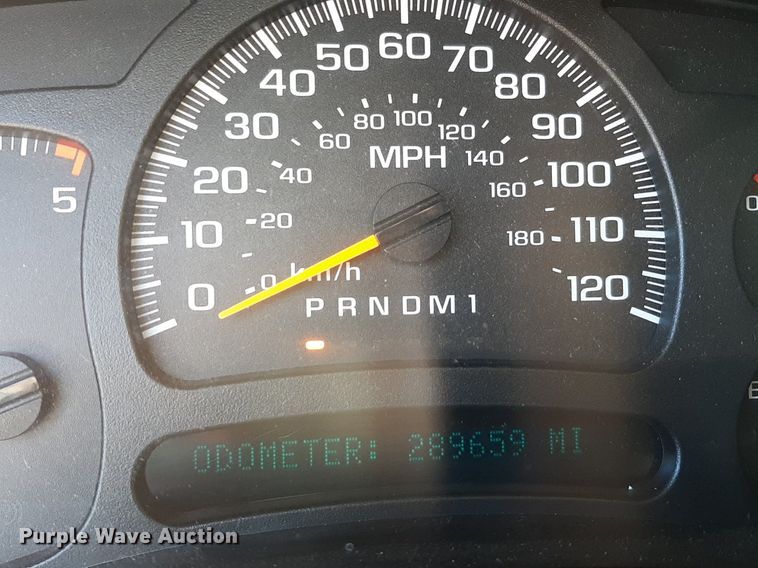 image for item KD9231 2006  Chevrolet Silverado 3500  Crew Cab flatbed pickup truck