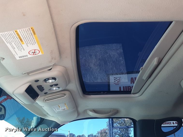 image for item KD9231 2006  Chevrolet Silverado 3500  Crew Cab flatbed pickup truck