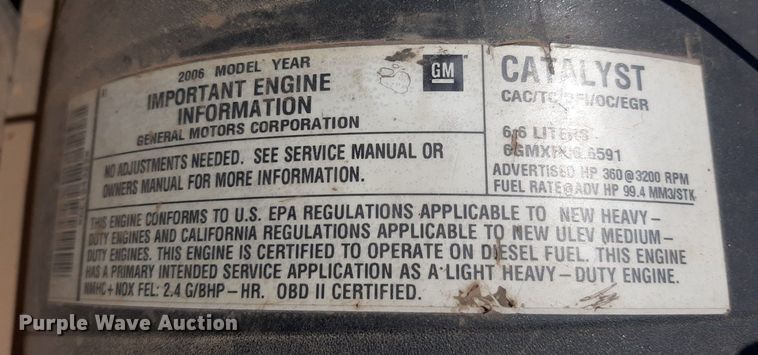 image for item KD9231 2006  Chevrolet Silverado 3500  Crew Cab flatbed pickup truck