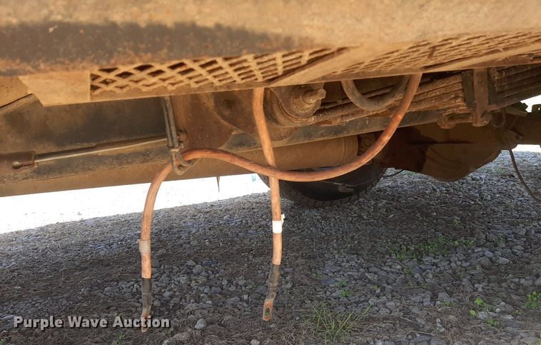 image for item KD9231 2006  Chevrolet Silverado 3500  Crew Cab flatbed pickup truck