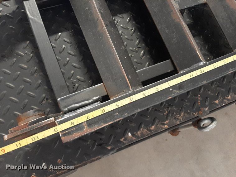 image for item KD9253 2006 Titan  equipment trailer