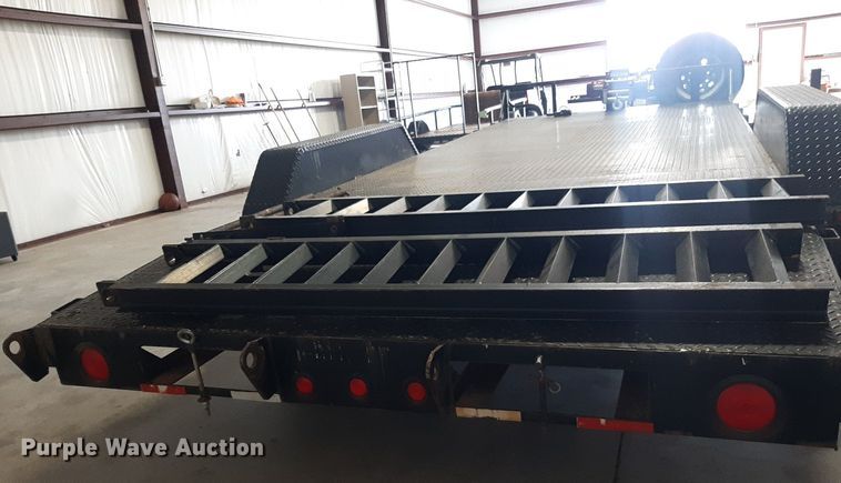 image for item KD9253 2006 Titan  equipment trailer