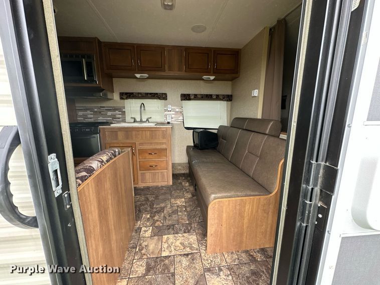image for item KT9287 2015 Coachmen Catalina  camper