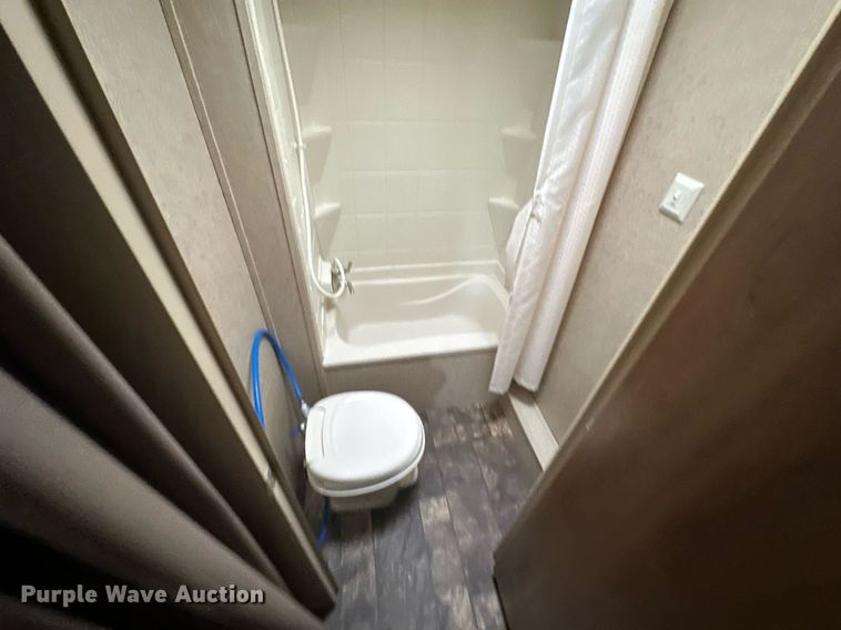 image for item KT9287 2015 Coachmen Catalina  camper