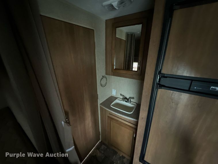 image for item KT9287 2015 Coachmen Catalina  camper