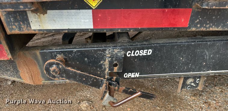 image for item KT9292 2018 Lone Star equipment trailer