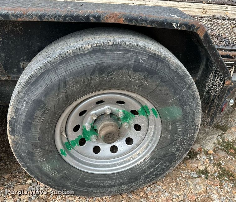 image for item KT9292 2018 Lone Star equipment trailer