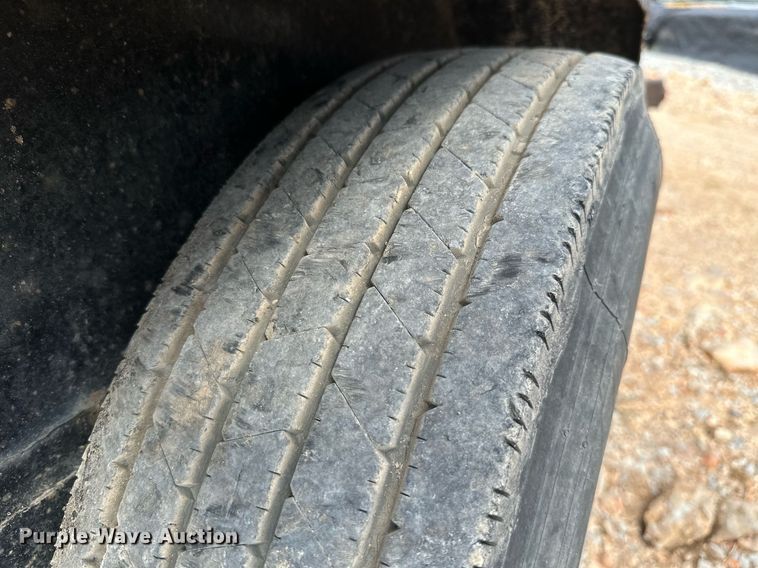 image for item KT9292 2018 Lone Star equipment trailer