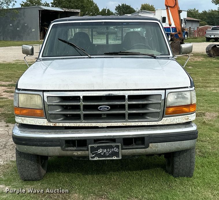 image for item KT9305 1997 Ford F250 Heavy Duty  Crew Cab pickup truck