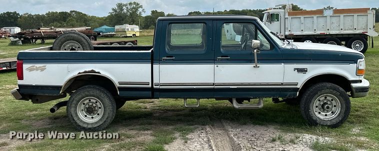 image for item KT9305 1997 Ford F250 Heavy Duty  Crew Cab pickup truck