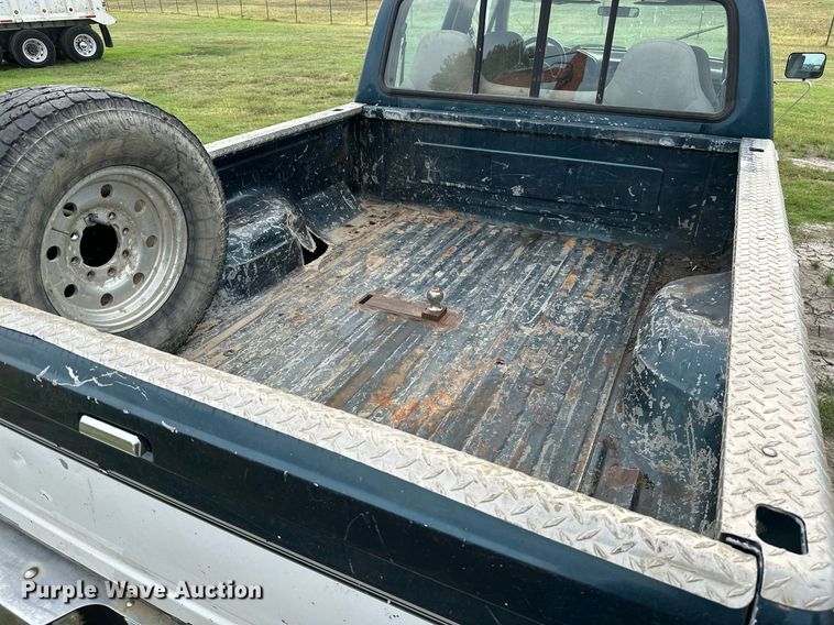 image for item KT9305 1997 Ford F250 Heavy Duty  Crew Cab pickup truck