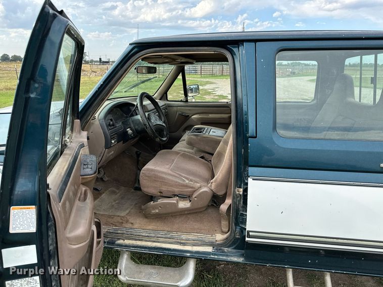 image for item KT9305 1997 Ford F250 Heavy Duty  Crew Cab pickup truck