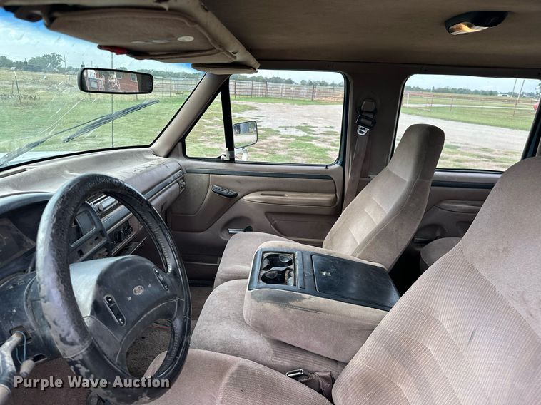 image for item KT9305 1997 Ford F250 Heavy Duty  Crew Cab pickup truck