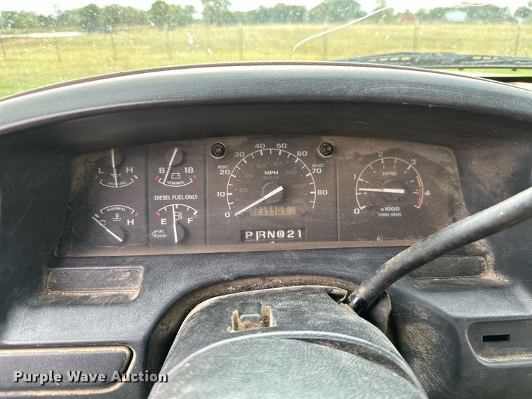 image for item KT9305 1997 Ford F250 Heavy Duty  Crew Cab pickup truck