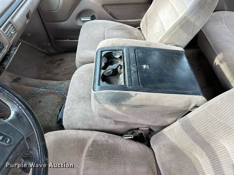 image for item KT9305 1997 Ford F250 Heavy Duty  Crew Cab pickup truck