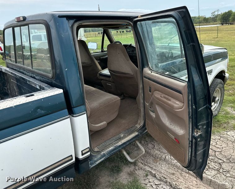 image for item KT9305 1997 Ford F250 Heavy Duty  Crew Cab pickup truck