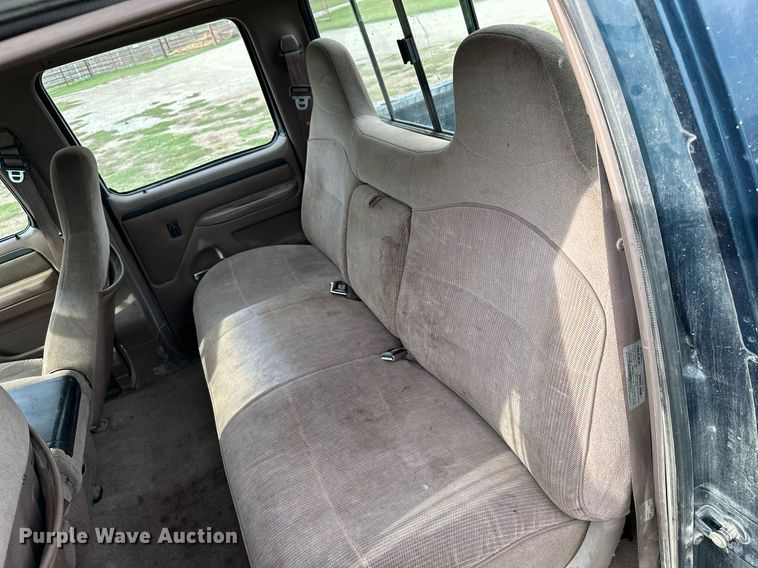 image for item KT9305 1997 Ford F250 Heavy Duty  Crew Cab pickup truck