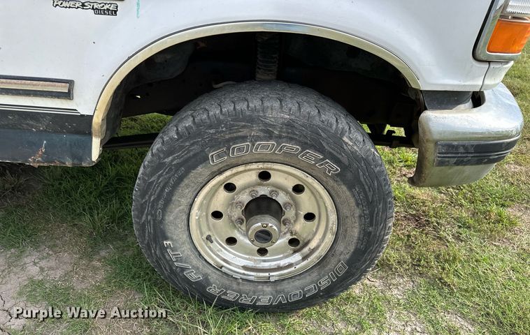 image for item KT9305 1997 Ford F250 Heavy Duty  Crew Cab pickup truck