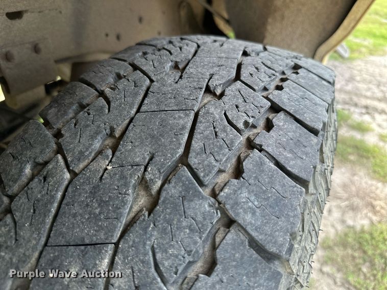 image for item KT9305 1997 Ford F250 Heavy Duty  Crew Cab pickup truck