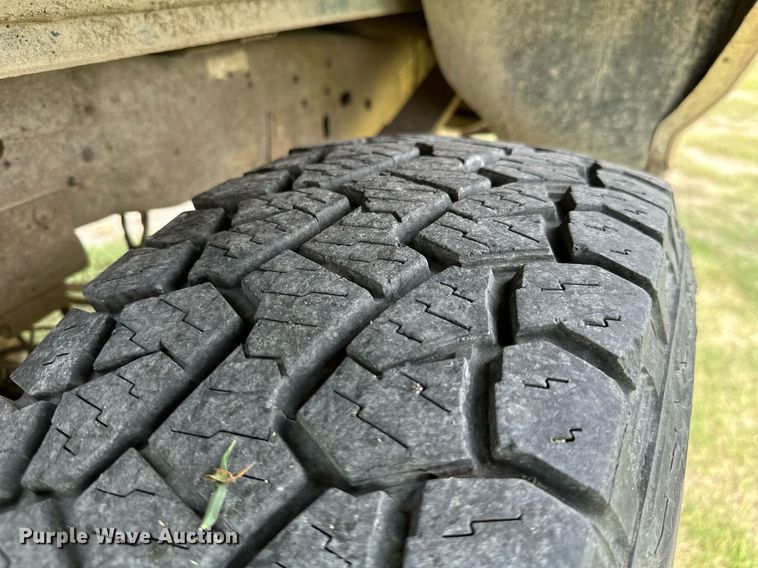 image for item KT9305 1997 Ford F250 Heavy Duty  Crew Cab pickup truck