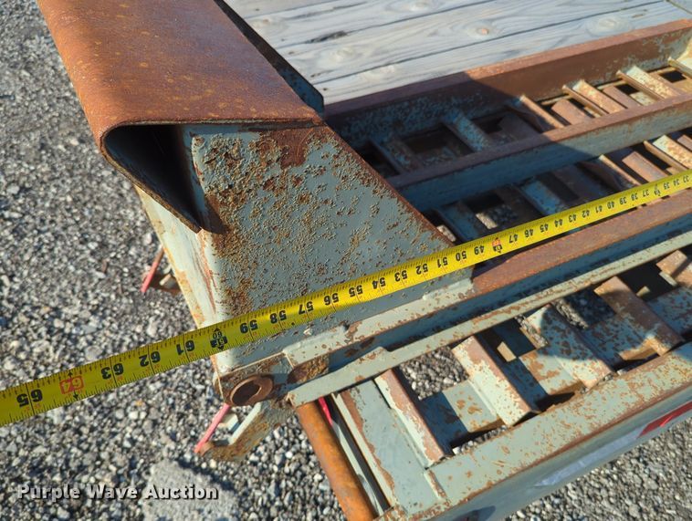 image for item KW9047 1999 Interstate  equipment trailer