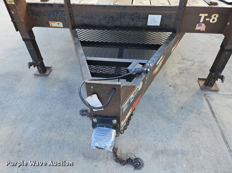 image for item LB9544 2015 H&H  utility trailer