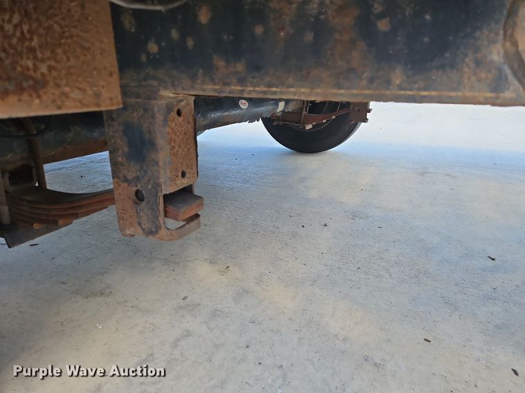 image for item LB9544 2015 H&H  utility trailer