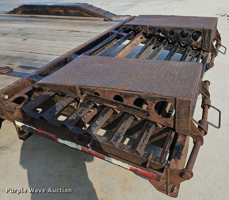 image for item LB9544 2015 H&H  utility trailer