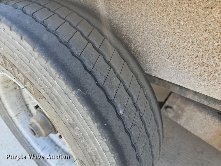 image for item LB9544 2015 H&H  utility trailer