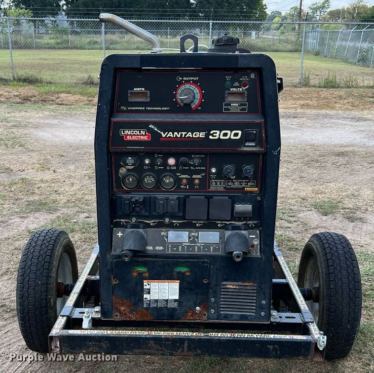 image for item LF9426 2017 Lincoln Electric Vantage 300  welder/generator
