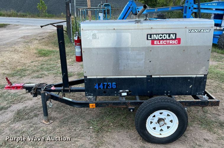 image for item LF9426 2017 Lincoln Electric Vantage 300  welder/generator