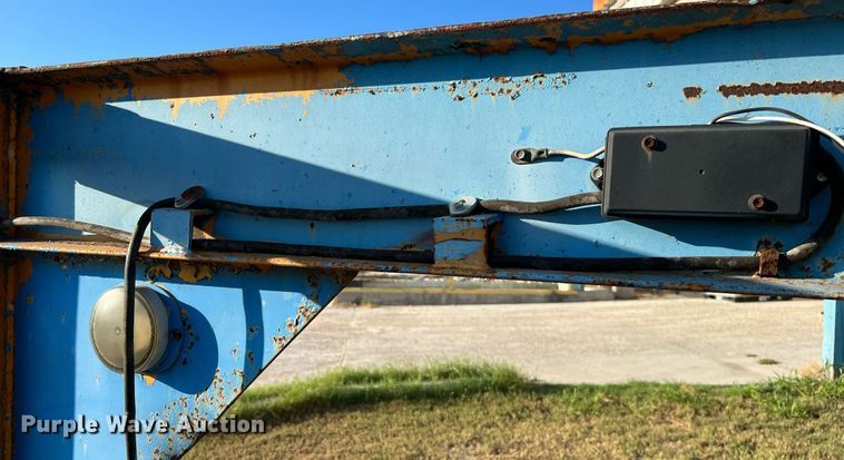 image for item LF9475 1985 Belshe  equipment trailer