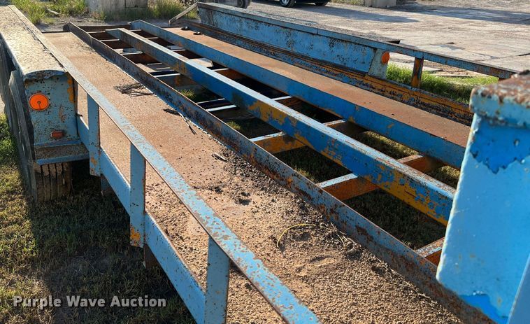 image for item LF9475 1985 Belshe  equipment trailer