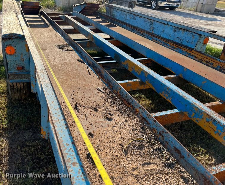 image for item LF9475 1985 Belshe  equipment trailer