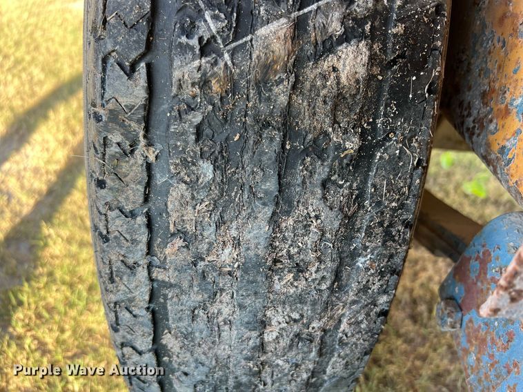 image for item LF9475 1985 Belshe  equipment trailer