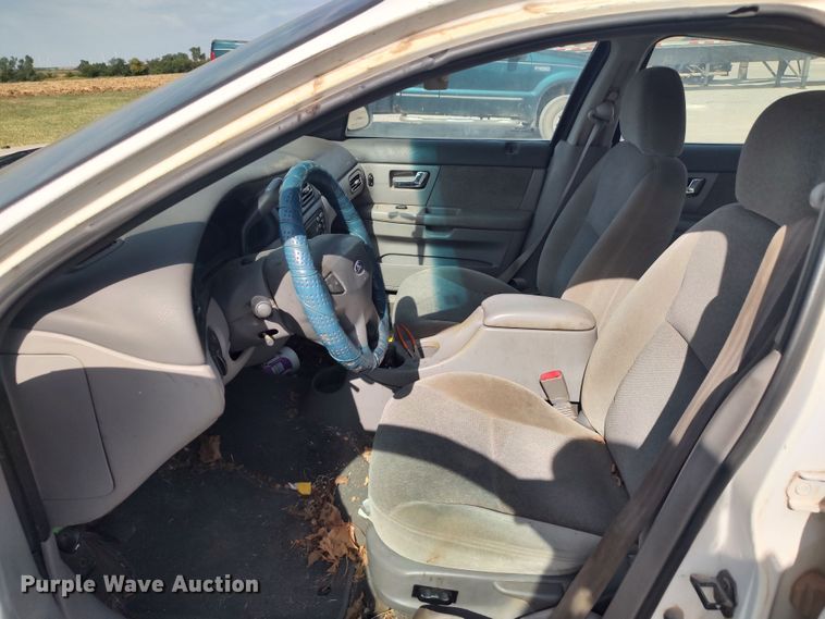 image for item LK9045 2000 Ford Taurus