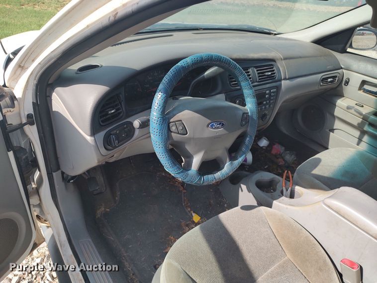 image for item LK9045 2000 Ford Taurus
