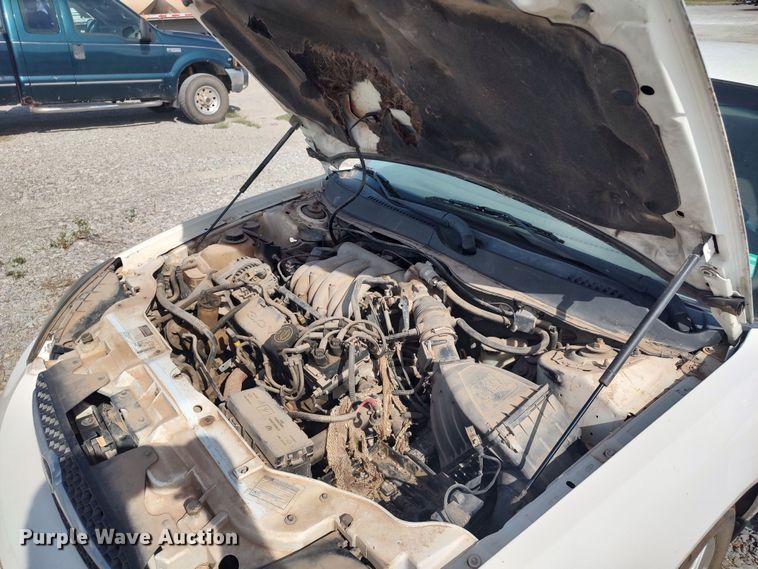 image for item LK9045 2000 Ford Taurus