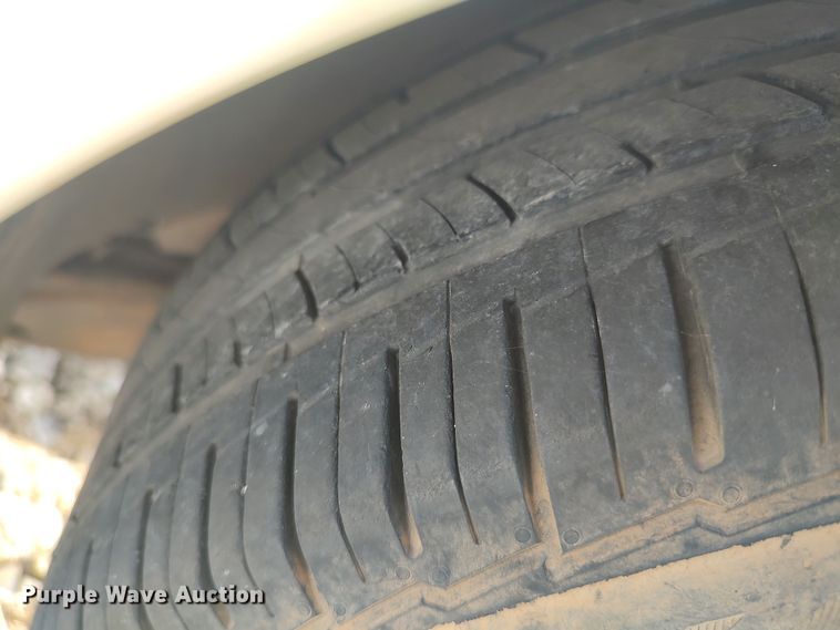 image for item LK9045 2000 Ford Taurus