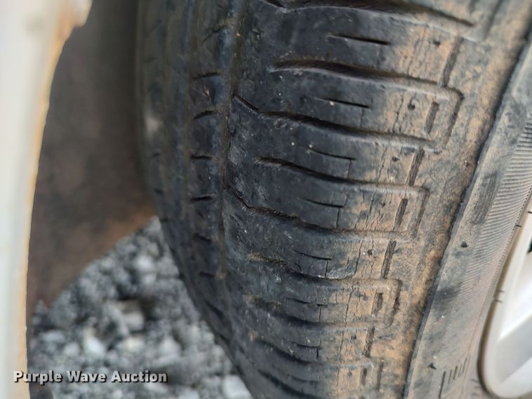 image for item LK9045 2000 Ford Taurus