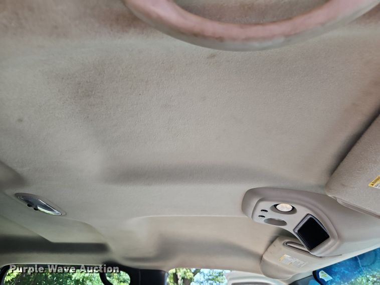 image for item LM9157 2003 Chevrolet Silverado 1500  Crew Cab pickup truck