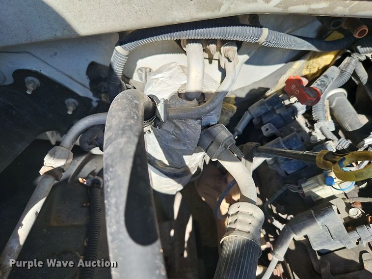 image for item LM9157 2003 Chevrolet Silverado 1500  Crew Cab pickup truck