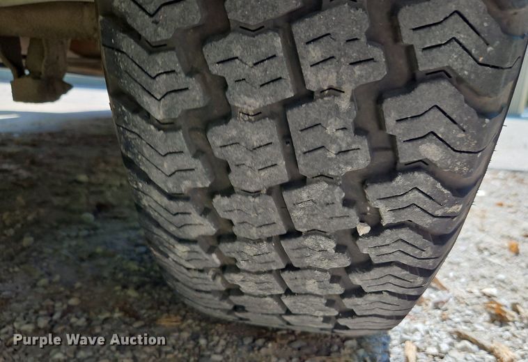 image for item LM9157 2003 Chevrolet Silverado 1500  Crew Cab pickup truck