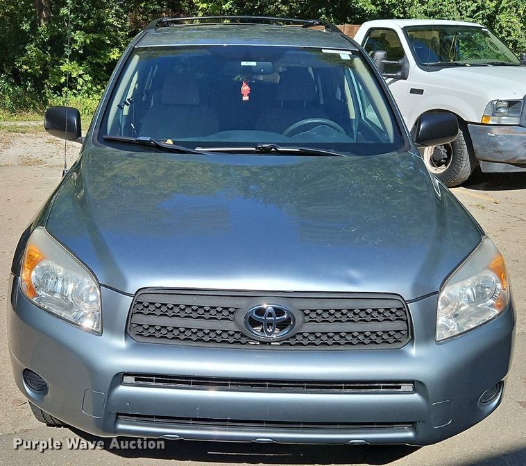 image for item LM9159 2006 Toyota RAV4  SUV