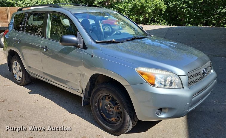 image for item LM9159 2006 Toyota RAV4  SUV